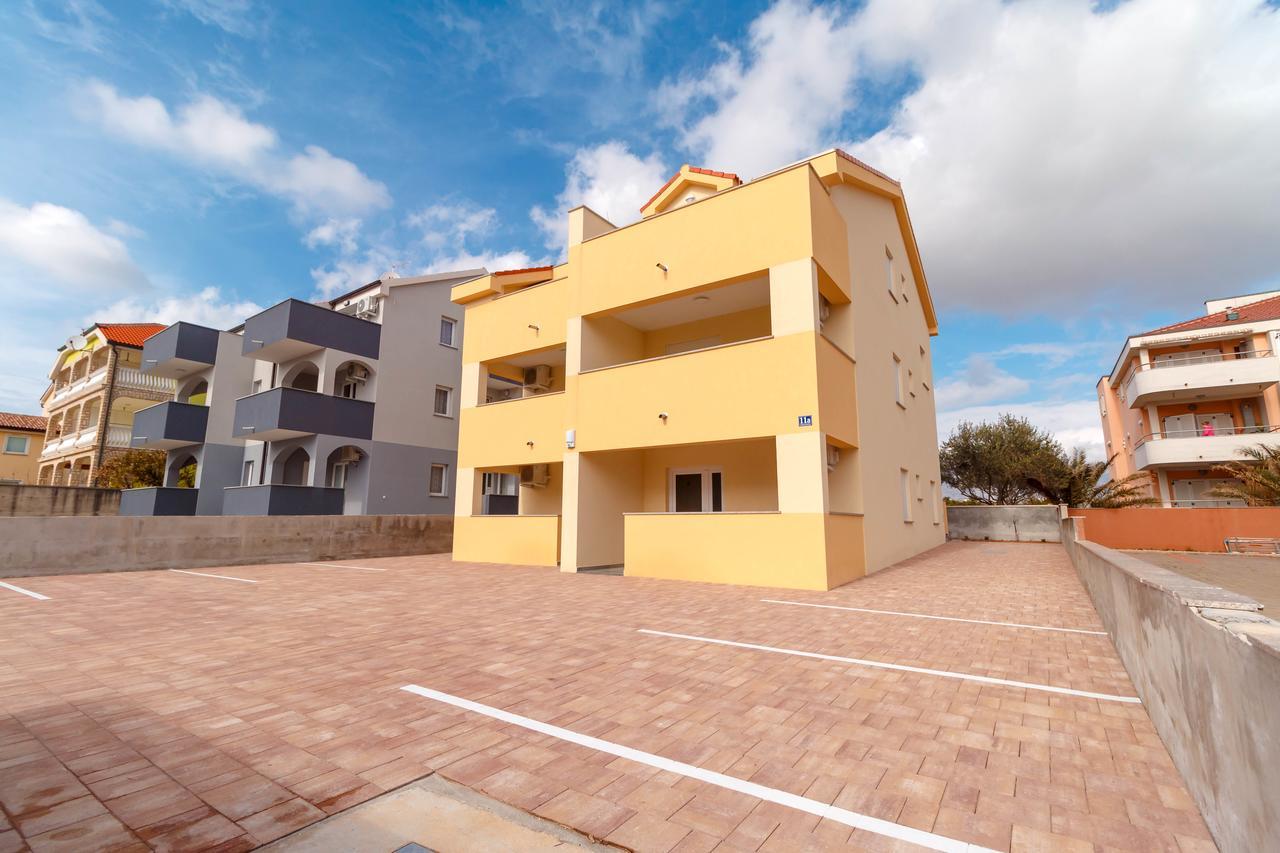 Summer Fun Apartments Novalja Luaran gambar